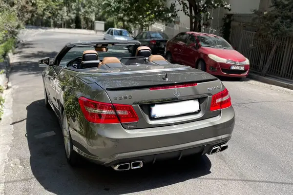 E کروک